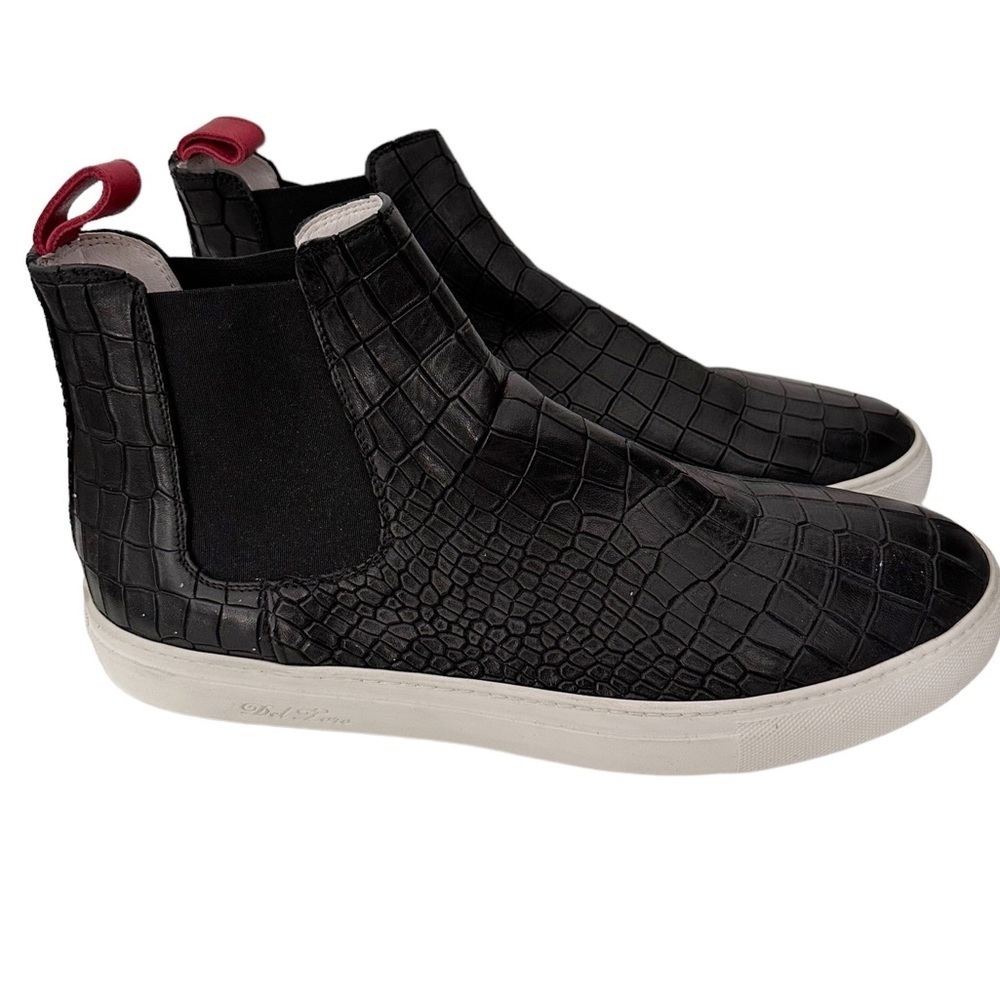 Del Toro Black Crocodile Embossed Chelsea Sneakers